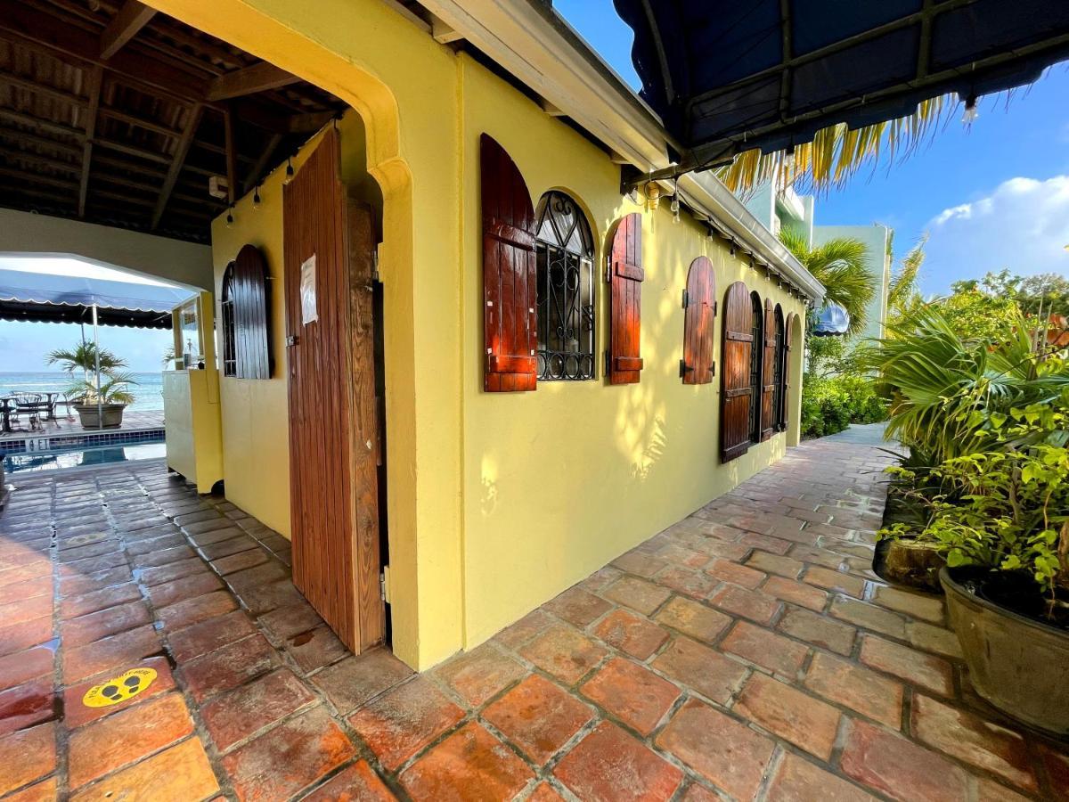 Osprey Beach Hotel Cockburn Town Экстерьер фото